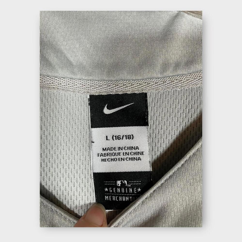 Nike MLB New York Yankees Jersey Shirt YOUTH Large 16/18 Button Gray - Picture 3 of 8